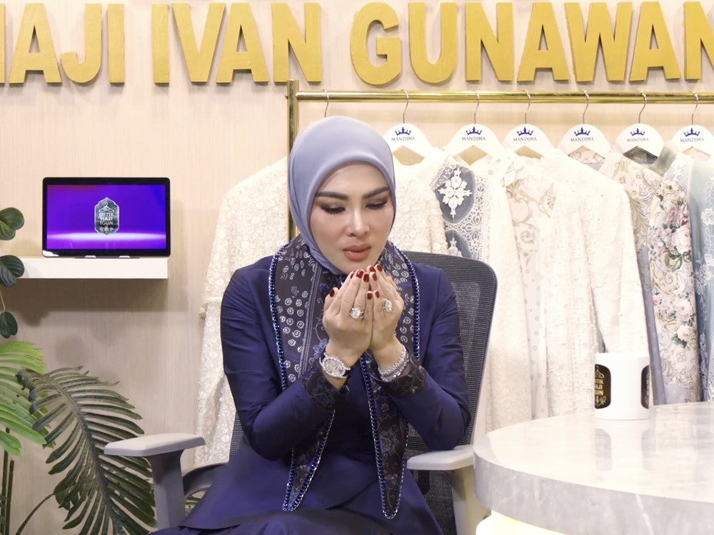 Syahrini Buka Kartu Soal Foto Cantik Editan