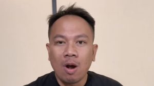Tangis Penyesalan Vicky Prasetyo Usai Insiden Ring Tinju