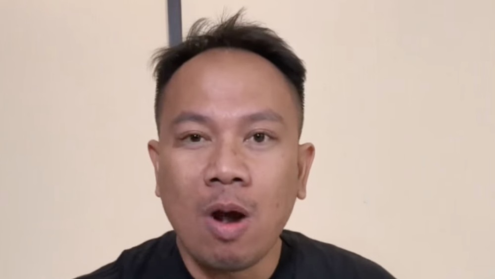 Tangis Penyesalan Vicky Prasetyo Usai Insiden Ring Tinju